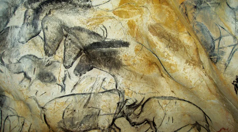 Chevaux peints sur une paroi de la Grotte Chauvet